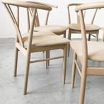 Houten stoelen bekleed met leer, koeienhuid of wolvilt., Ophalen, Overige kleuren, The haystack, Scandinavisch design retro