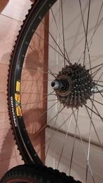 2 ATB.wielen met splinternieuwe Specializer banden. € 175, Fietsen en Brommers, Fietsonderdelen, Ophalen, Zo goed als nieuw, Mountainbike