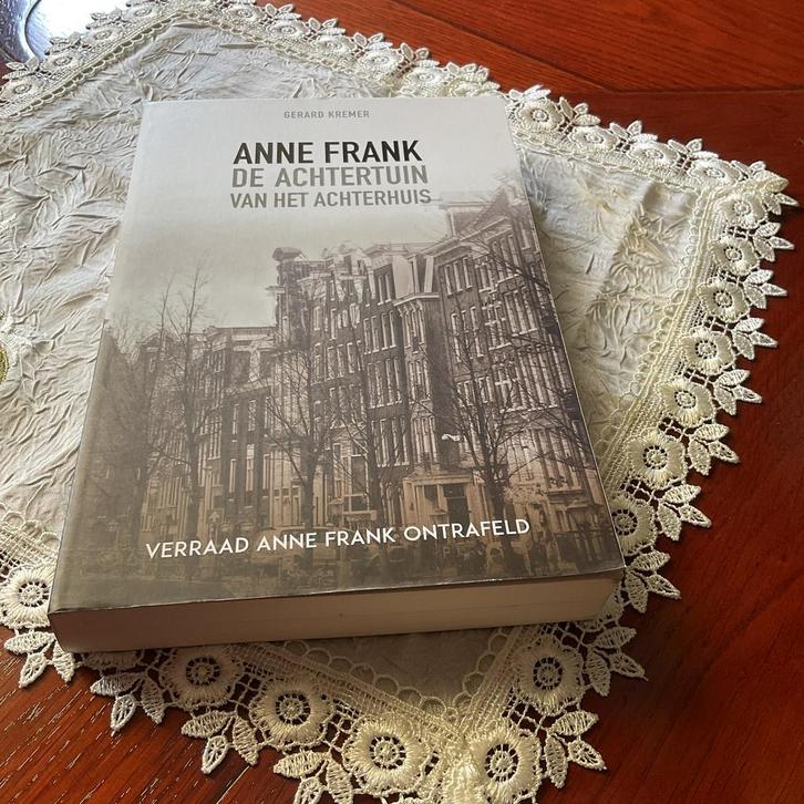 GERARD KREMER-DE ACHTERTUIN VAN HET ACHTERHUIS, Boeken, Oorlog en Militair, Zo goed als nieuw, Overige onderwerpen, Tweede Wereldoorlog