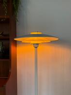 Vintage Deense vloerlamp, Lyfa ‘70, Huis en Inrichting, Lampen | Vloerlampen, Vintage retro buisframe design rotan webbing papercord deens