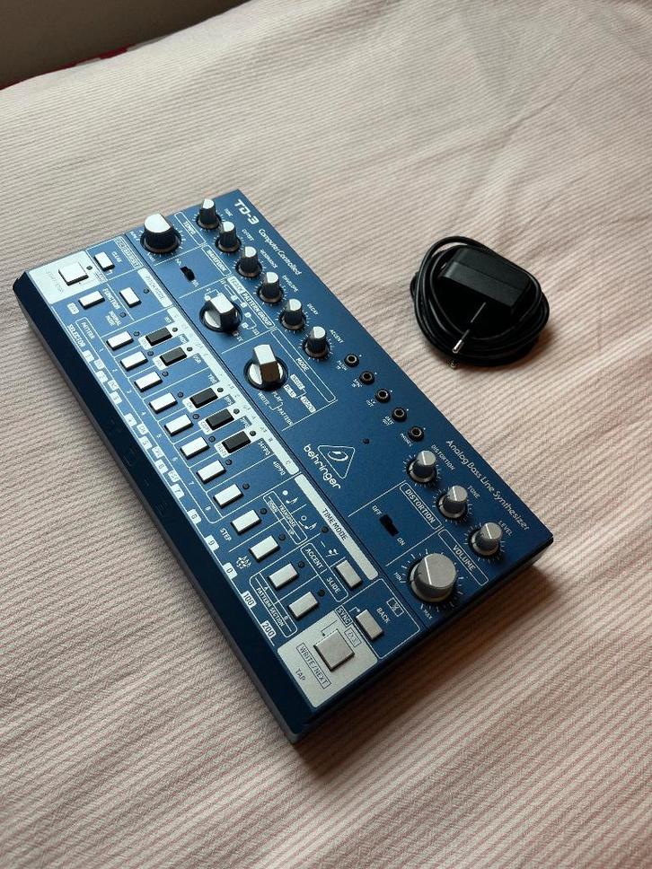 Behringer TD3 analog bass line synthesizer, Muziek en Instrumenten, Synthesizers, Zo goed als nieuw, Overige aantallen, Overige merken