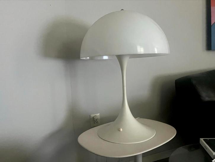Panthella Tafellamp Groot - Louis Poulsen, Huis en Inrichting, Lampen | Tafellampen, Gebruikt, 50 tot 75 cm, Kunststof, Ophalen