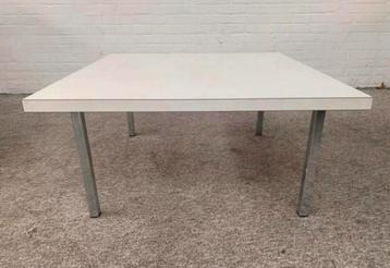 Tafel Vintage Artifort wit formica salontafel jaren 60. beschikbaar voor biedingen