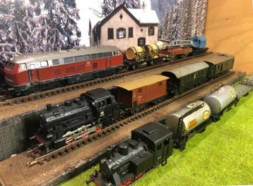 Märklin 3 loc's met 10 wagons en rijtuigen  beschikbaar voor biedingen