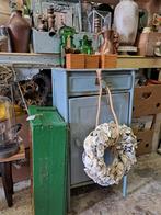 Brocante metalen ziekenhuis kastje, Ophalen