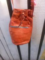 Geiten leren tas gemaakt in Ghana gevoerd met batik stof, 30 cm of meer, Minder dan 40 cm, Nieuw, Ophalen of Verzenden