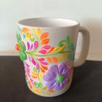 Peruaanse mok handgrmaakt met reliëf, Huis en Inrichting, Nieuw, Ophalen of Verzenden, Overige stijlen, Kop(pen) en/of Schotel(s)