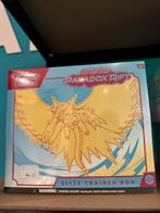 Pokémon Elite Trainer Box Paradox Rift ETB, Hobby en Vrije tijd, Verzamelkaartspellen | Pokémon, Ophalen of Verzenden, Nieuw, Boosterbox