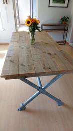 Prachtige houten tafel met ijzeren frame, Huis en Inrichting, 50 tot 100 cm, 150 tot 200 cm, Gebruikt, Rechthoekig
