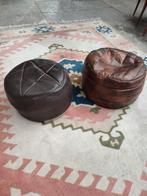 Twee gave vintage poefen, Huis en Inrichting, Banken | Voetenbanken en Poefen, Ophalen, Minder dan 50 cm, Rond, Minder dan 50 cm