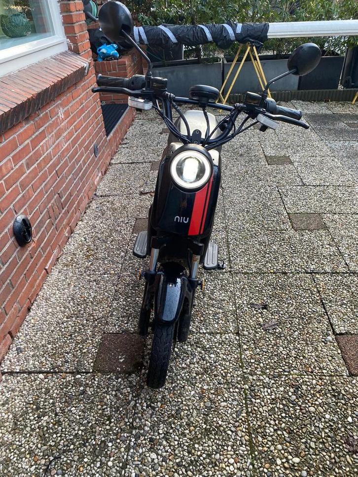 NIU N1A Elektrische Scooter, Fietsen en Brommers, Snorfietsen en Snorscooters, Nieuw, Ophalen of Verzenden