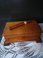 Mooie bewerkte houten sigarenkist., Gebruikt, Ophalen of Verzenden