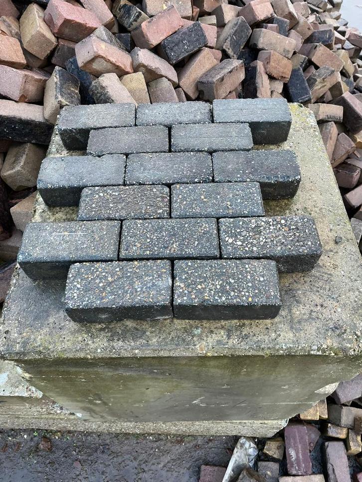 gebruikte betonklinkers bkk zwart, Tuin en Terras, Tegels en Klinkers, Gebruikt, Klinkers, Beton, Ophalen of Verzenden