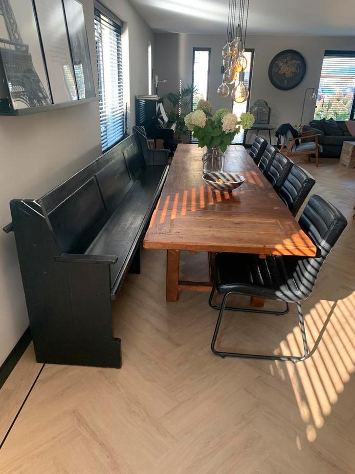 Unieke robuuste eettafel met kerkbank + stoelen (compl set), Huis en Inrichting, Complete eetkamers, Gebruikt, 4 tot 6 stoelen