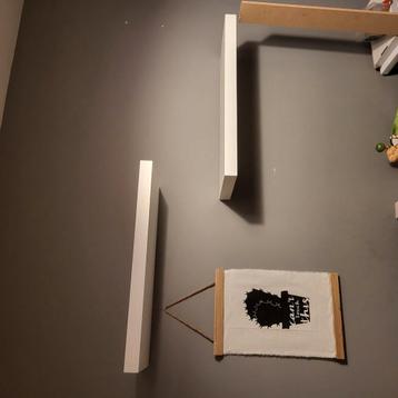 2 zwevende planken 59,8x23,5 bxd beschikbaar voor biedingen