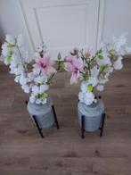 Sierpot op Standaard met Kunstbloemen., Huis en Inrichting, Ophalen, Overige kleuren, Overige materialen, Minder dan 50 cm