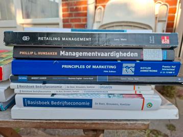 Schoolboeken Retail, Management & Economie - Hogeschool beschikbaar voor biedingen