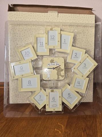 Baby's Eerste Jaar Klok met Fotolijstjes NIEUW  beschikbaar voor biedingen