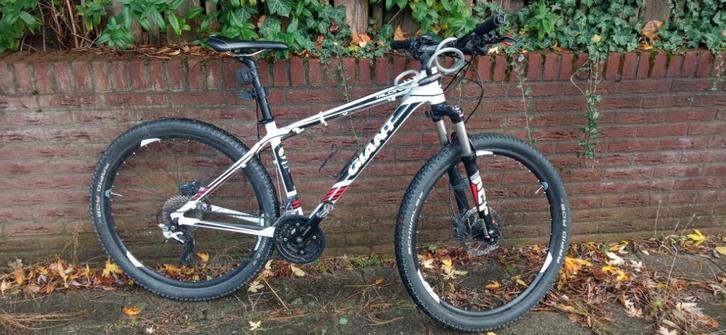 Giant Talon atb, Fietsen en Brommers, Fietsen | Heren | Herenfietsen, Zo goed als nieuw, Giant, Versnellingen, Ophalen