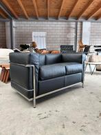 Cassina LC2 tweezits bank, Huis en Inrichting, Ophalen, Minder dan 75 cm, Rechte bank, X