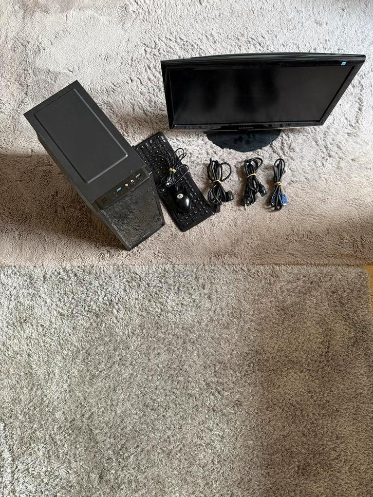 Complete PC Set met Scherm & SSD, Computers en Software, Desktop Pc's, Gebruikt, 2 tot 3 Ghz, SSD, Minder dan 4 GB, Met monitor