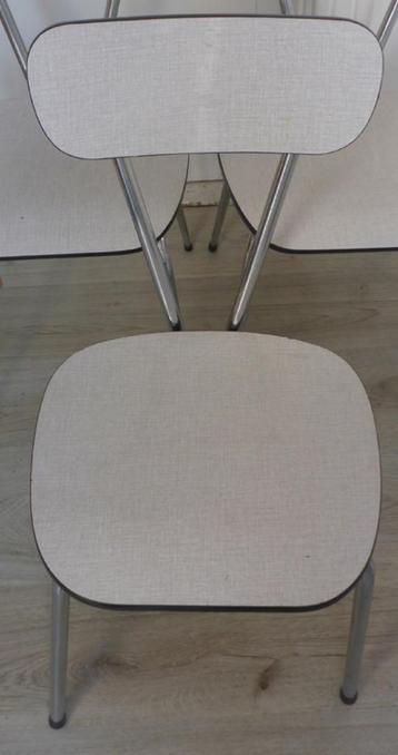 Vintage Formica Stoel beschikbaar voor biedingen