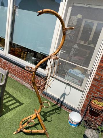Vintage Rohe rotan plantenstandaard beschikbaar voor biedingen