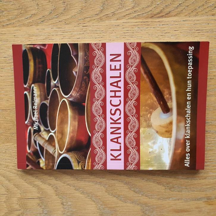 Boek: Klankschalen - Michael Reimann, Boeken, Hobby en Vrije tijd, Zo goed als nieuw, Overige onderwerpen, Ophalen of Verzenden