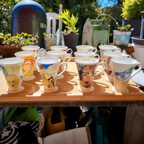 6 x The Bone art mokken, Huis en Inrichting, Keuken | Servies, Kop(pen) en/of Schotel(s), Overige stijlen, Porselein, Ophalen of Verzenden