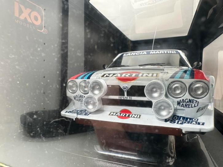 LANCIA DELTA S4 BIASION #5 RALLY SANREMO 1986 1:18 IXO NIEUW, Hobby en Vrije tijd, Modelauto's | 1:18, Nieuw, Auto, Overige merken