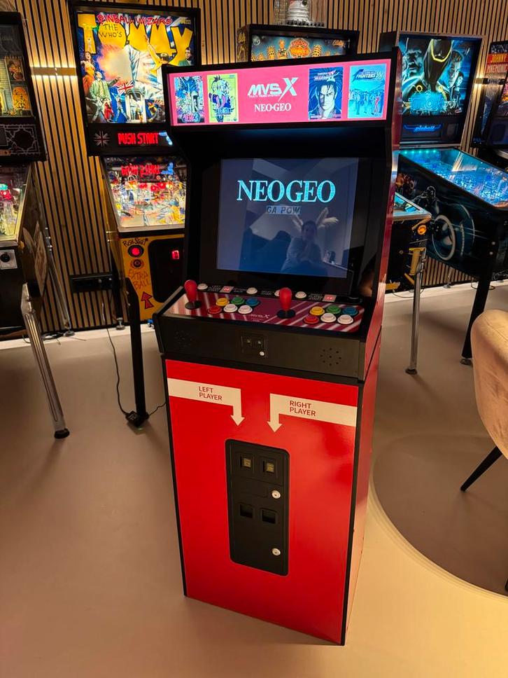 SNK MVSX Home Arcade met basis, Verzamelen, Automaten | Overige, Zo goed als nieuw, Ophalen