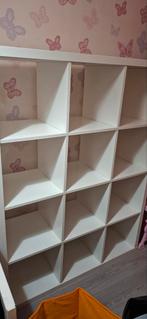 Witte KALLAX kast - 112x147 cm - Z.g.a.n., Met plank(en), Kunststof, 100 tot 150 cm, 100 tot 150 cm