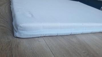 Speelbox matras 75x95x6cm beschikbaar voor biedingen