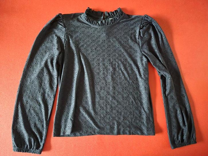 JDY Donkerblsuwe broderie blouse L, Kleding | Dames, Blouses en Tunieken, Zo goed als nieuw, Maat 38/40 (M), Blauw, Ophalen of Verzenden