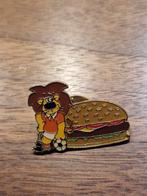 V 179 pin KNVB Dutchie- Leeuw met hamburger, Ophalen of Verzenden, Zo goed als nieuw, Overige onderwerpen, Speldje of Pin