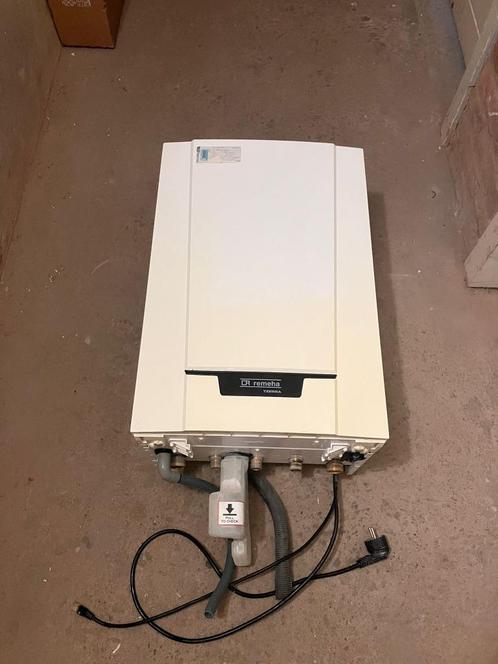 Remeha Tzerra M 24c Plus CW3 – HR-combiketel (2016), Doe-het-zelf en Verbouw, Verwarming en Radiatoren, Gebruikt, Cv-ketel of Combi-ketel