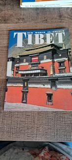 Tibet Reisgids - Our World in Colour, Ophalen of Verzenden, Reisgids of -boek, Gelezen, Overige merken