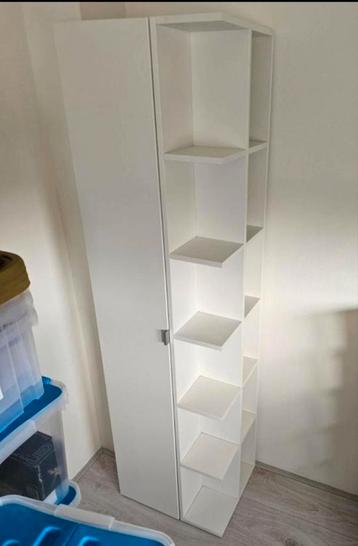 ZO GOED ALS NIEUWE Ikea Lillangen kast op pootjes. Zie foto'