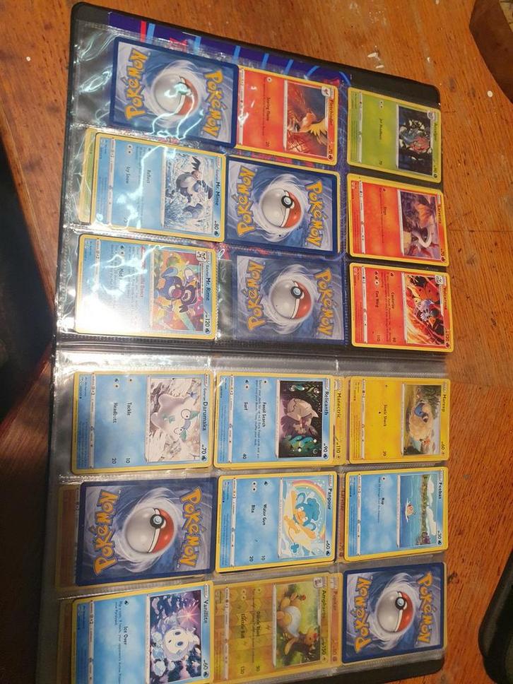 verzameling pokemon kaarten, Hobby en Vrije tijd, Verzamelkaartspellen | Pokémon, Zo goed als nieuw, Meerdere kaarten, Foil, Ophalen