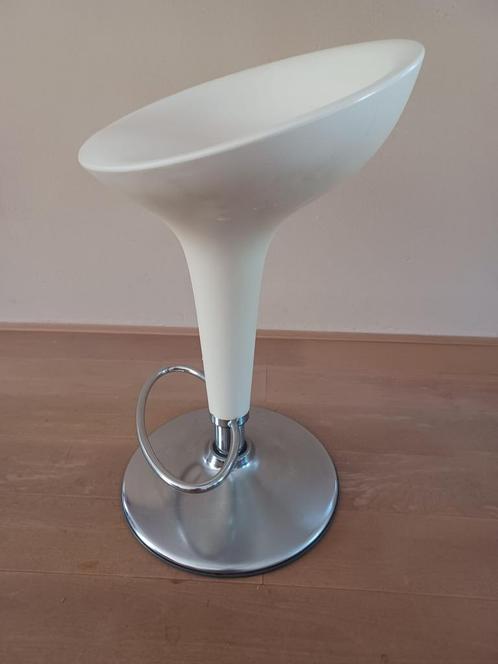 Magis - Bombo chair - Stefano Giovannoni, Huis en Inrichting, Barkrukken, Zo goed als nieuw, 1 kruk, In hoogte verstelbaar, Ophalen