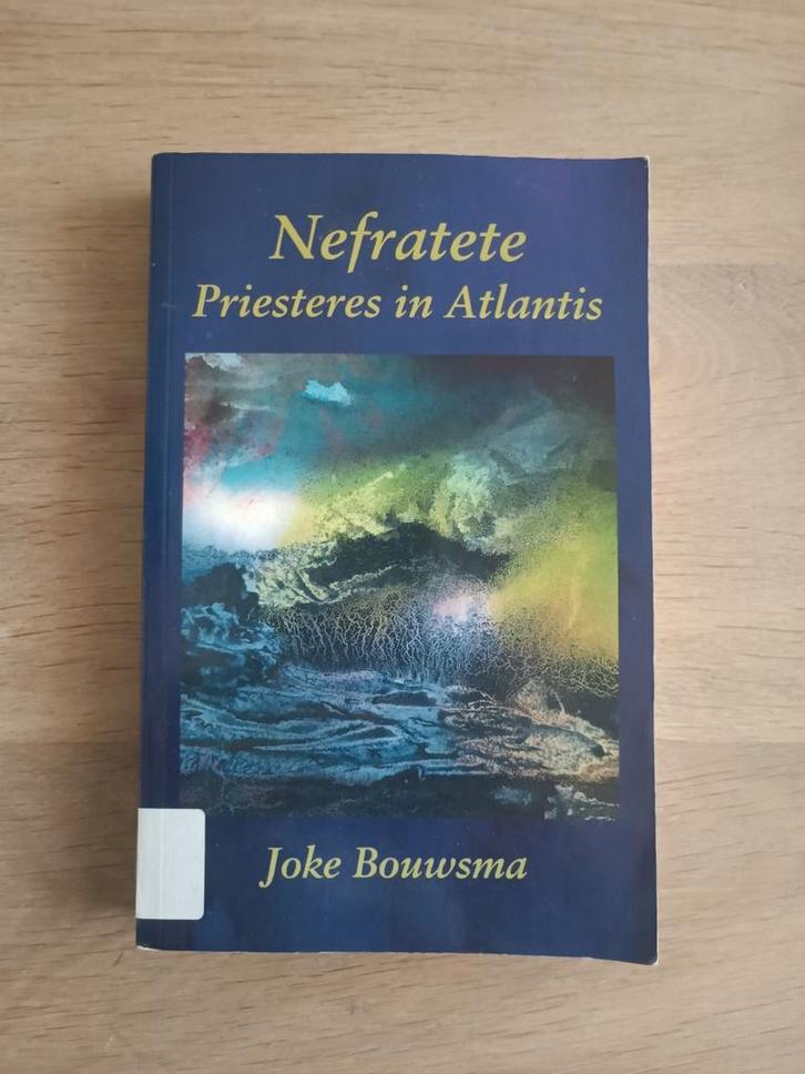 Nefratete, Priesteres in Atlantis - Gelezen, Boeken, Esoterie en Spiritualiteit, Gelezen, Verhaal of Roman, Spiritualiteit algemeen