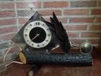 Klok, vintage, op boomstam, met uurwerk Nufa, elektrisch 220, Ophalen of Verzenden