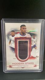 Mbappe Futera Relic 01/05 PSG Shirt PLAYER WORN, Ophalen of Verzenden, Zo goed als nieuw, Buitenlandse clubs, Spelerskaart
