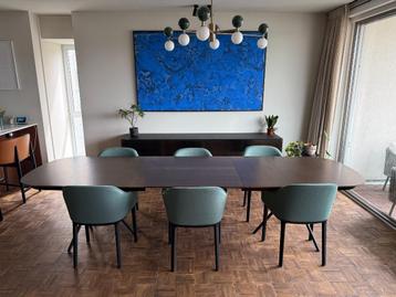 Super mooie en moderne Ottawa eettafel van BoConcept beschikbaar voor biedingen