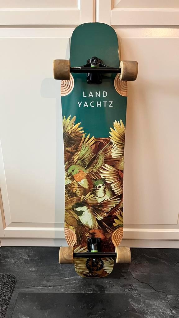 Longboard Landyachtz Fiberglass Hatchet Longboard Compleet, Sport en Fitness, Skateboarden, Zo goed als nieuw, Overige typen, Longboard
