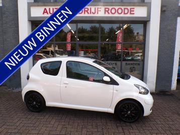 Toyota Aygo 1.0-12V Automaat Comfort AIRCO,NIEUWE APK ! beschikbaar voor biedingen