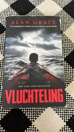 Alan Gratz - Vluchteling, Ophalen of Verzenden, Zo goed als nieuw, Alan Gratz