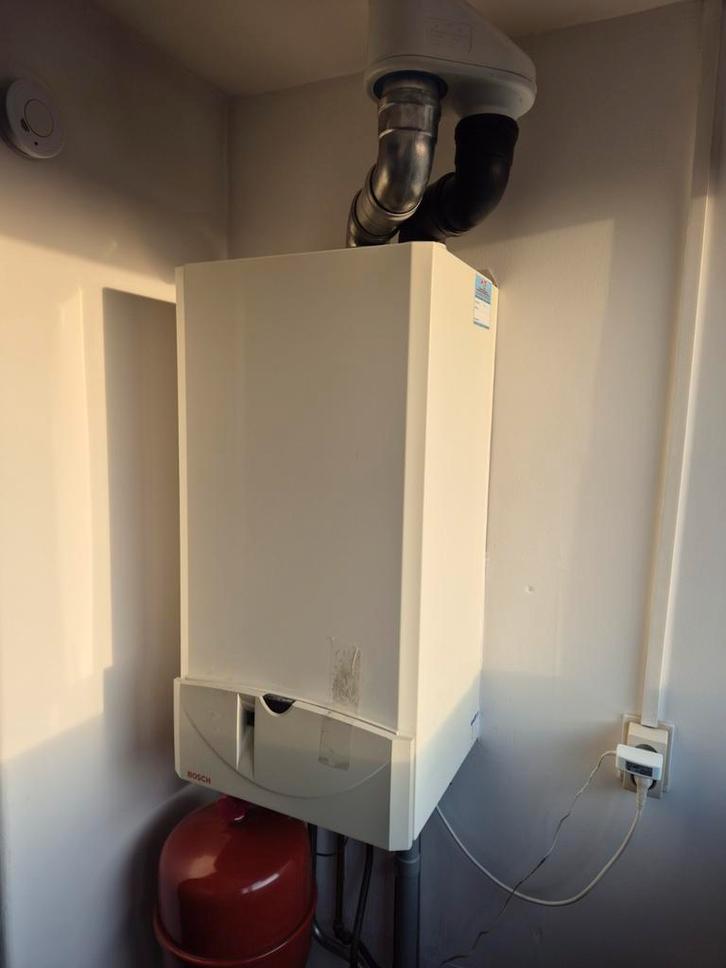 Cv ketel bosch hrc 35, Doe-het-zelf en Verbouw, Verwarming en Radiatoren, Gebruikt, Cv-ketel of Combi-ketel, 30 tot 80 cm, Minder dan 60 cm