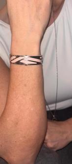 Les georgettes armband bangle met roze leertje, Sieraden, Tassen en Uiterlijk, Armbanden, Ophalen of Verzenden, Zo goed als nieuw
