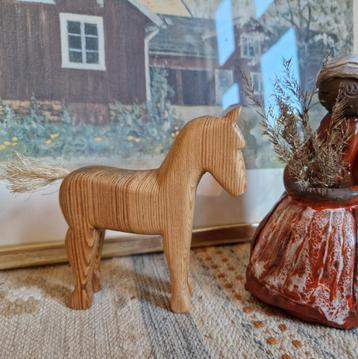 Zweeds Houten Paard 12cm Hoog beschikbaar voor biedingen